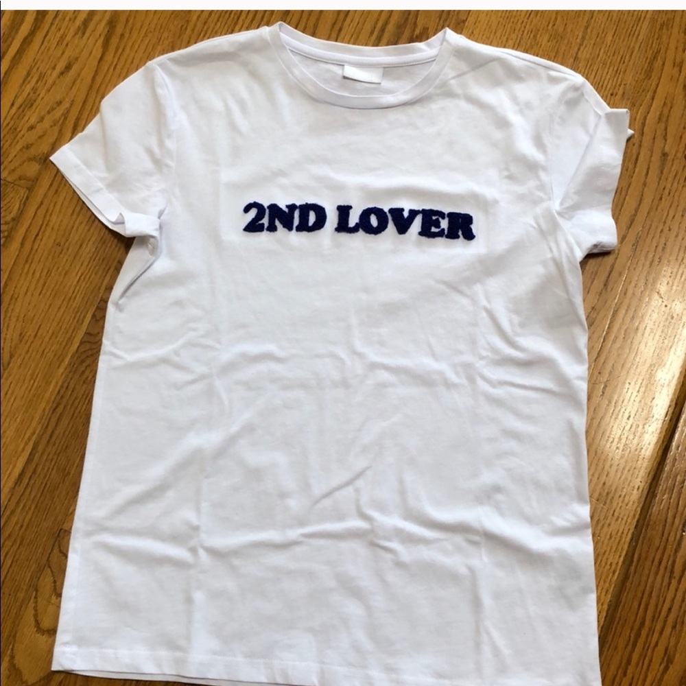 2ndday size small short sleeve tee